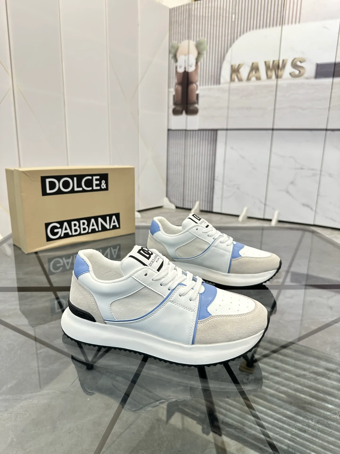 Selling men's shoes 💰: 💰P480¥ Product trademark: DG* "Dolce & Gabbana*" low-top casual shoes Regular size: 38-45 (can be customized to 46) Product material: imported cowhide upper, breathable lining, original outsole. Number: 803